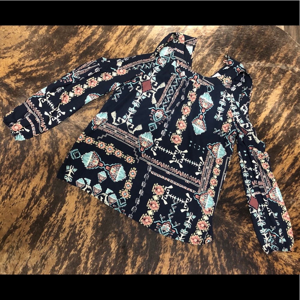 Cute blouse